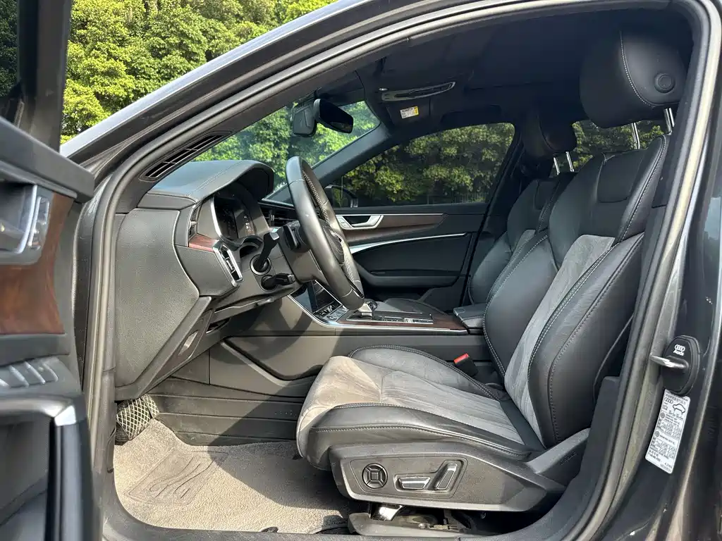 Audi A6L 2023 45 TFSI quattro