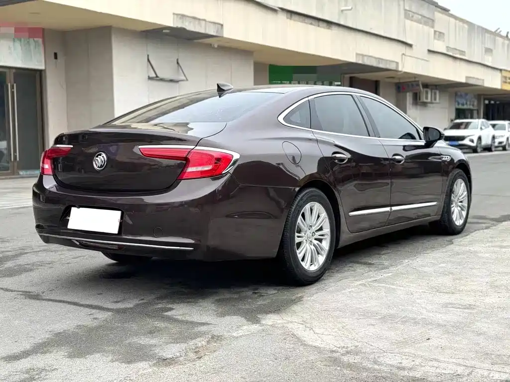 Buick LaCrosse — миниатюра 7