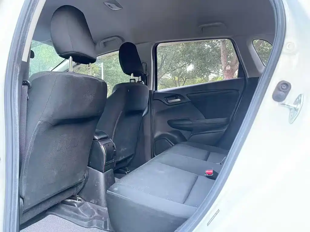 Honda Fit — миниатюра 6