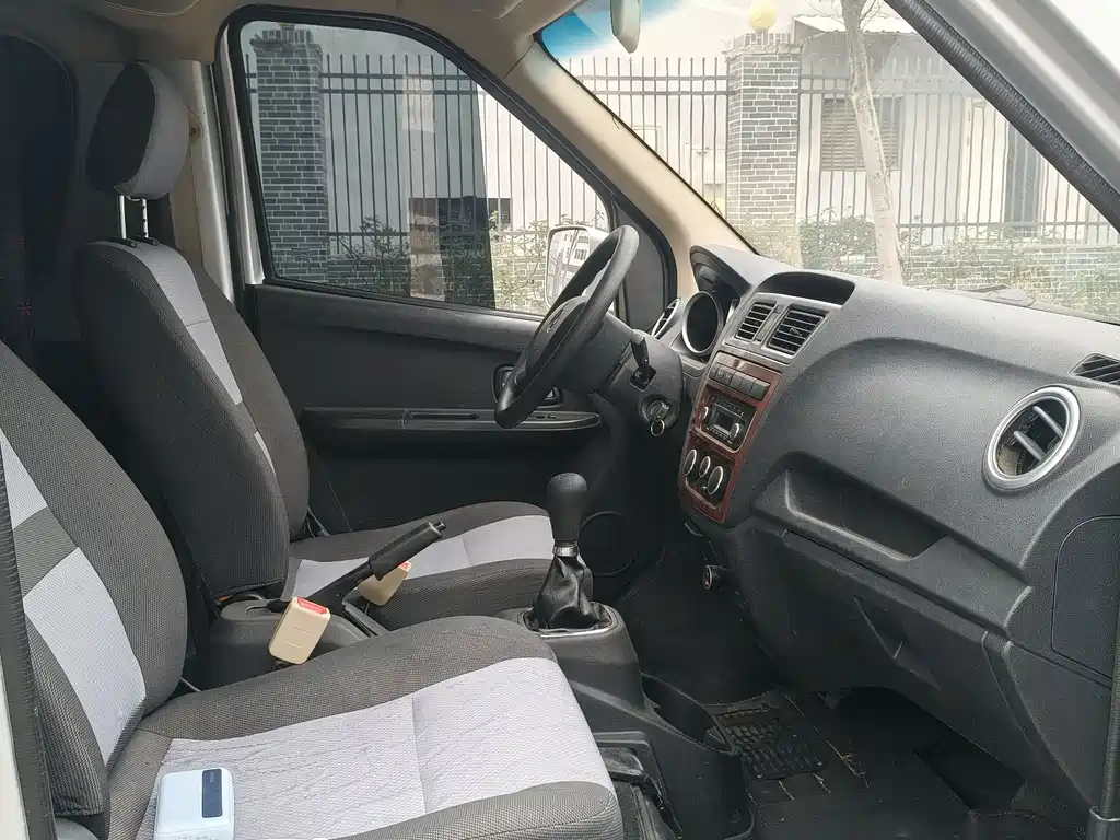 CHANGAN CHANGAN RUIXING M60