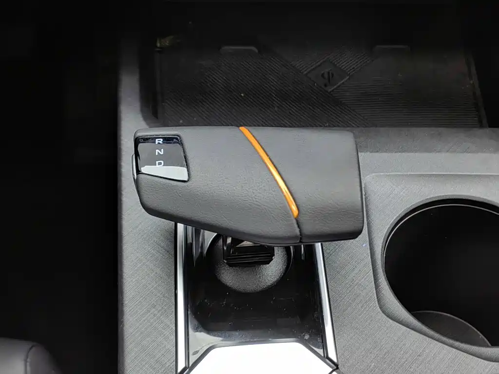 Changan UNI-V iDD — миниатюра 13