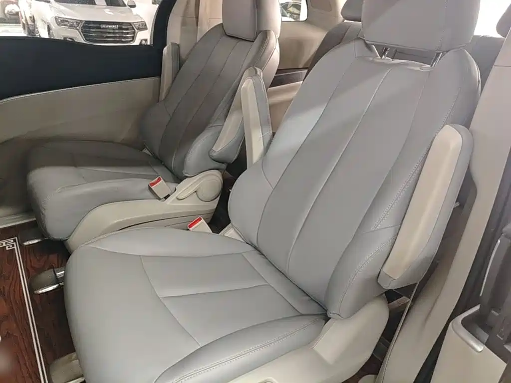 Buick GL8 — миниатюра 17