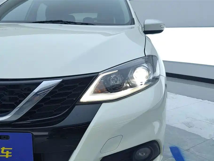 Nissan Tiida 2019 1.6L CVT Smart VI