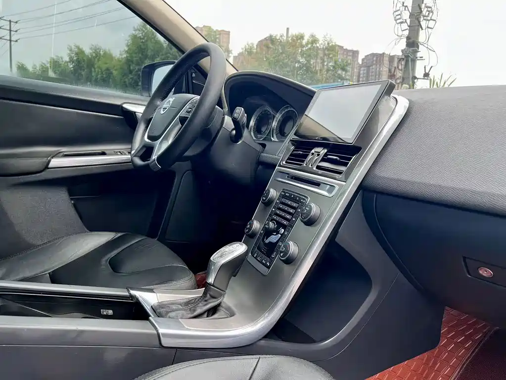 Volvo XC60 (Import) — миниатюра 15