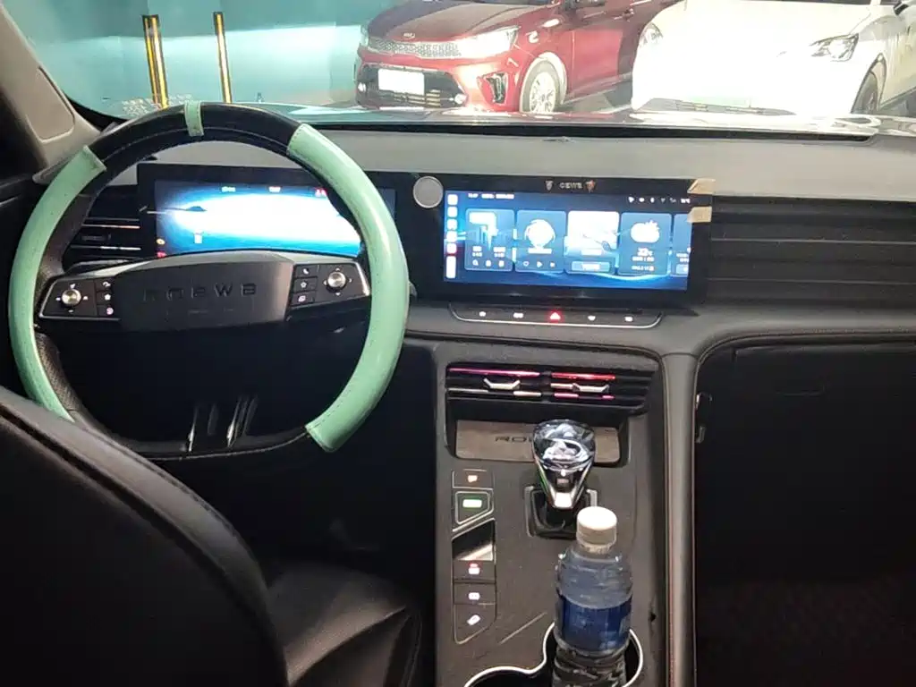 Roewe RX5 New Energy — миниатюра 5