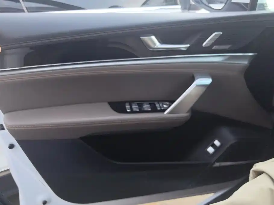 BYD Tang — миниатюра 7