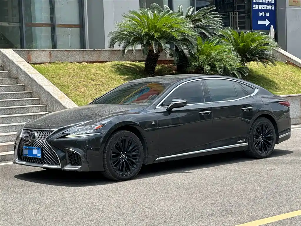 Lexus LS 2018