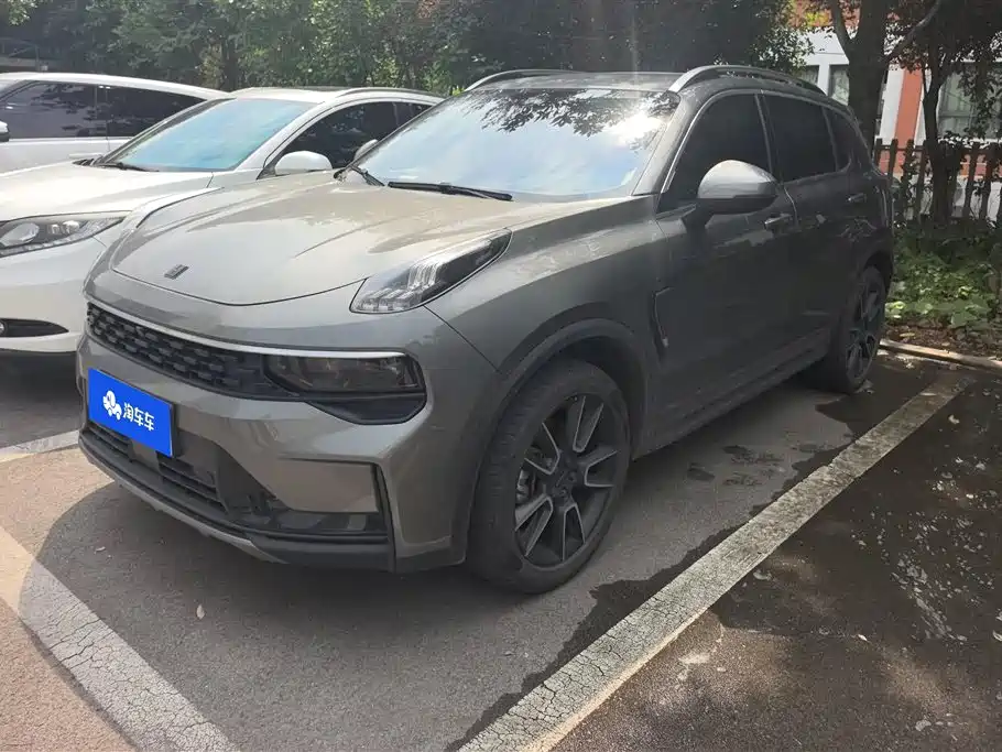 Lynk & Co 01 2022