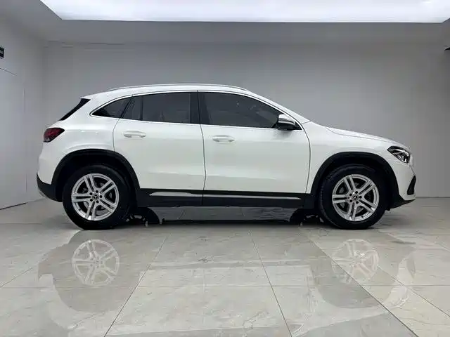 Mercedes-Benz GLA — миниатюра 8