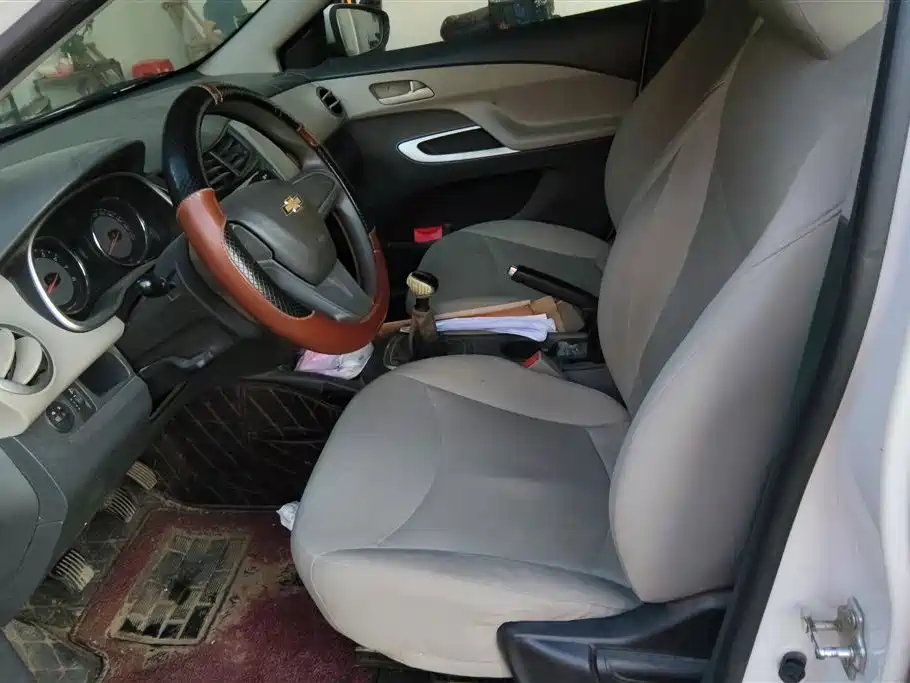 Chevrolet Sail 2015 3 1.3L MT