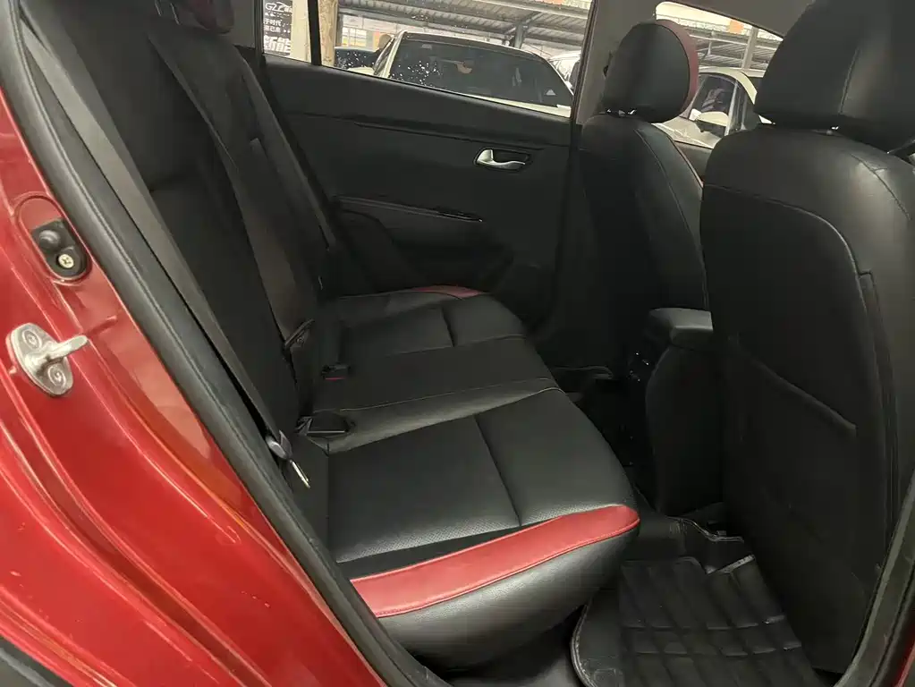 Kia KX Cross 1.6L Auto Lively Sunroof Edition China VI, фото 16