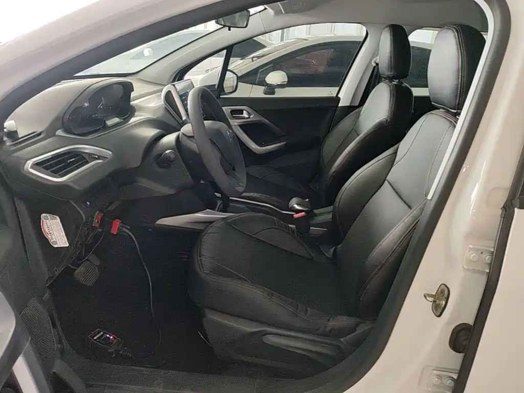 Peugeot 2008 — миниатюра 15