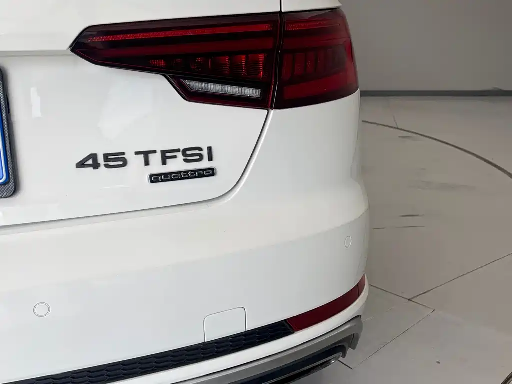 Audi A4L 2019 45 TFSI quattro Sport V