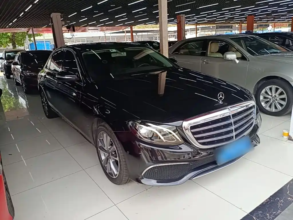 Mercedes-Benz E-Class — миниатюра 4