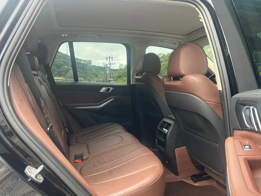 BMW X5 (Import) — миниатюра 11