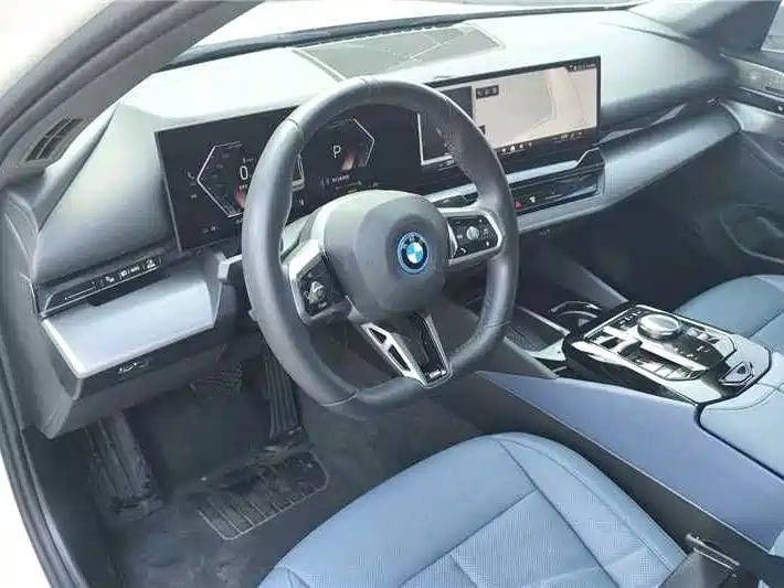BMW i5 — миниатюра 7