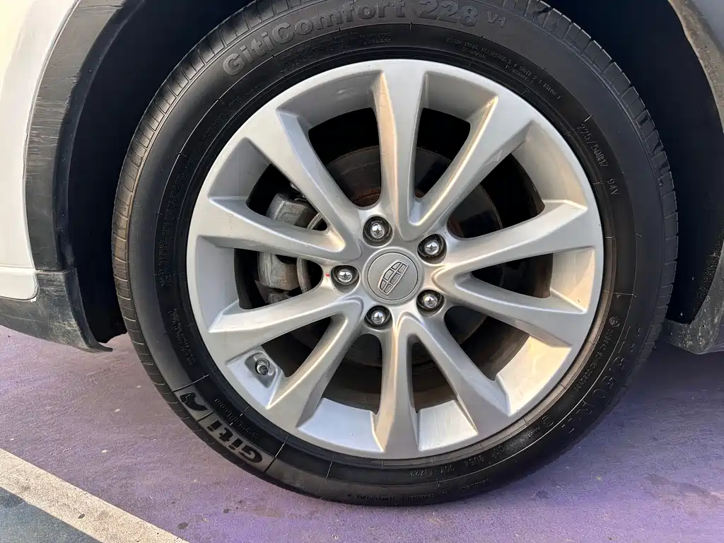 GEELY AUTOMOBILE EMGRAND GS