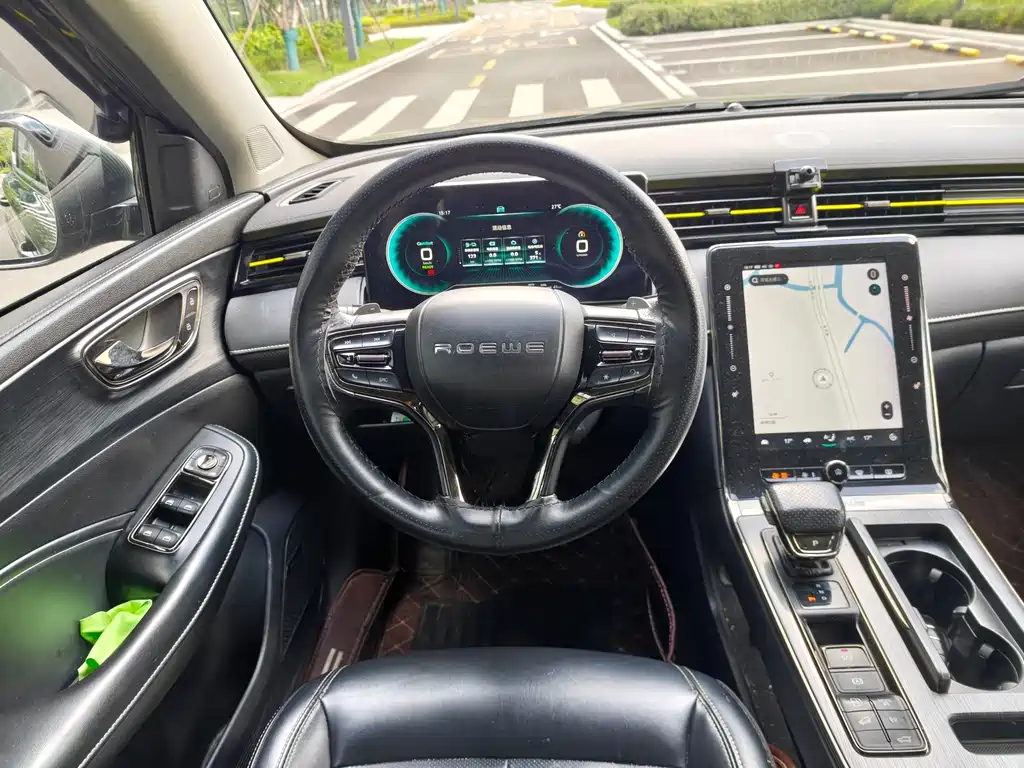 Roewe RX5 New Energy — миниатюра 8
