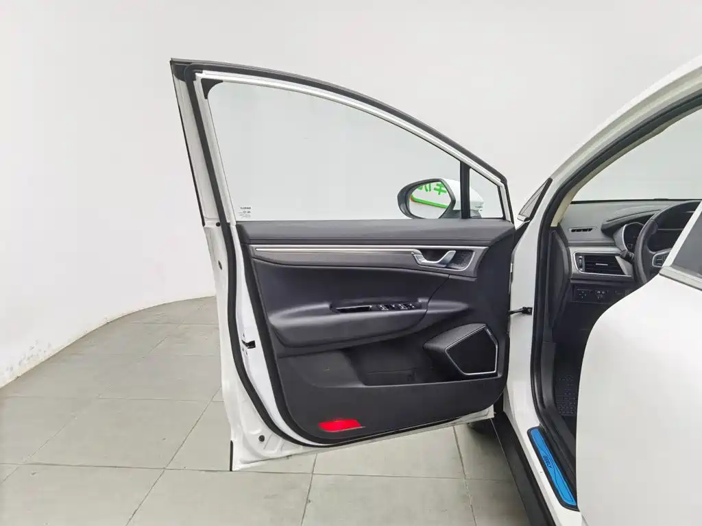 Geely Emgrand GS — миниатюра 8