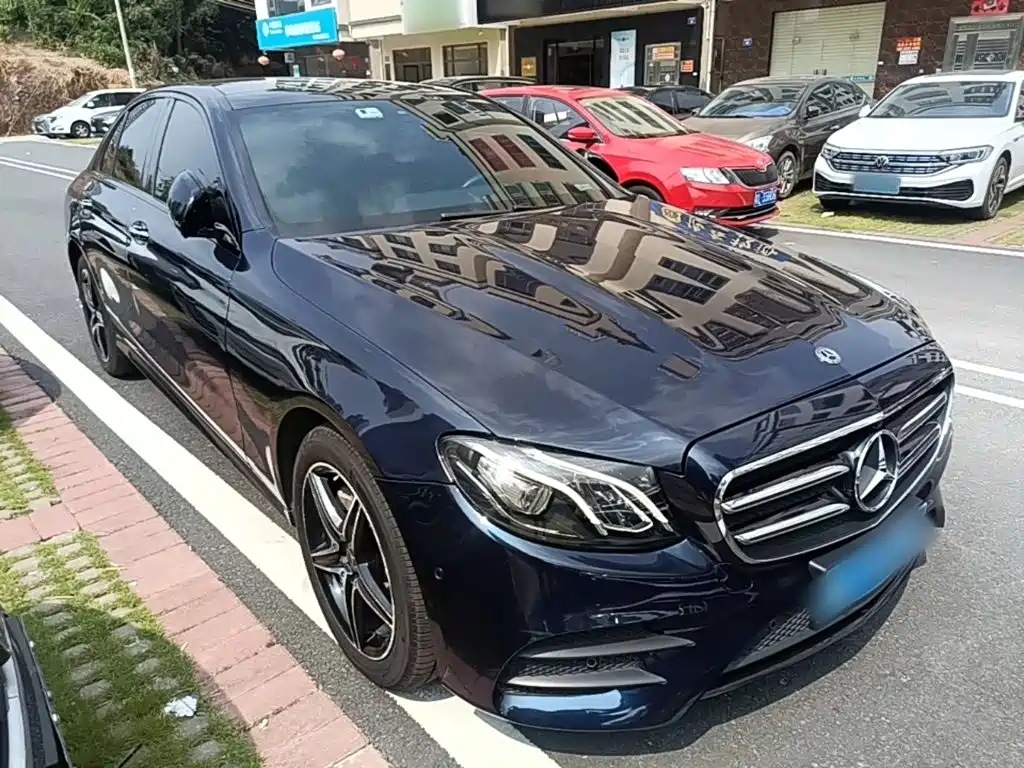 Mercedes-Benz E-Class (Import) — миниатюра 4