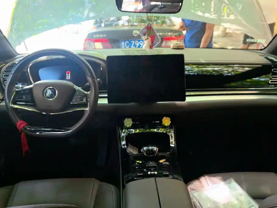 BYD Han — миниатюра 12