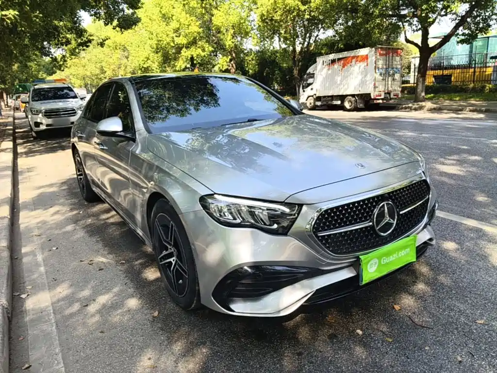 Mercedes-Benz E-Class (Import) — миниатюра 4
