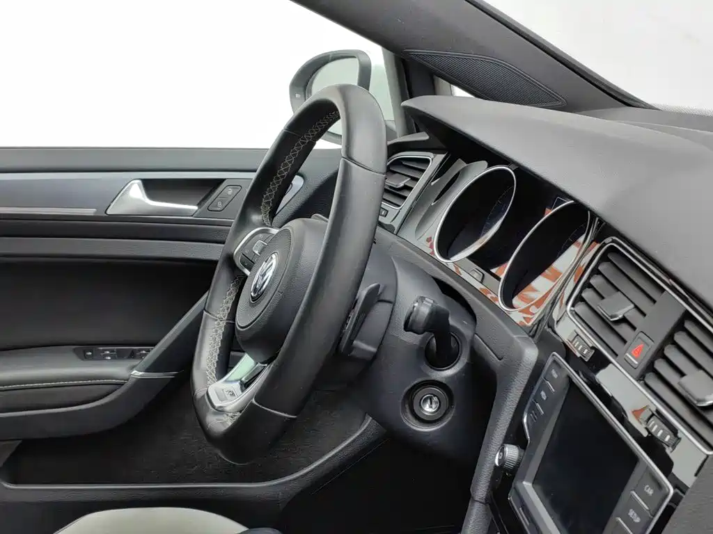 Volkswagen Golf — миниатюра 22