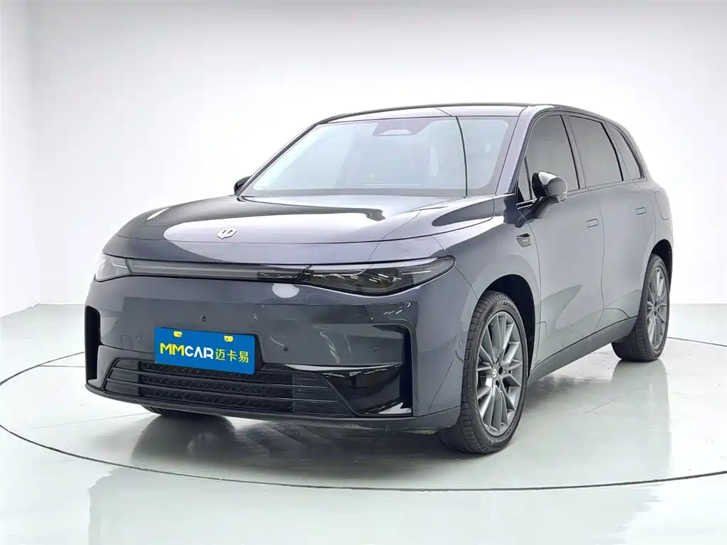 ZERO-RUNNING CAR ZERO RUN C10