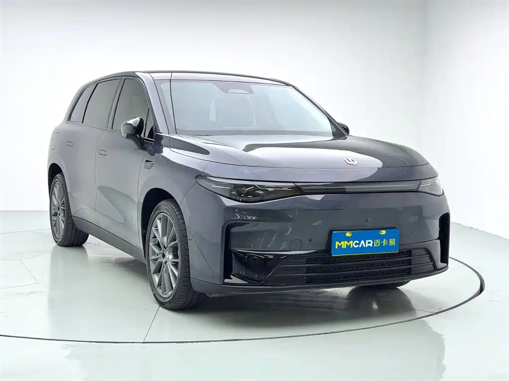 ZERO-RUNNING CAR ZERO RUN C10