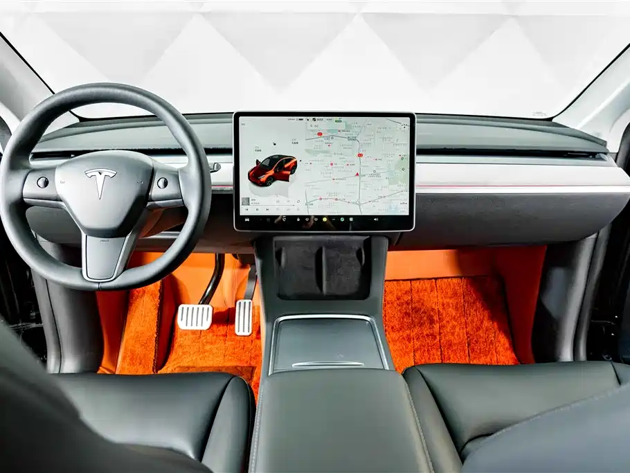 Tesla Model Y — миниатюра 13