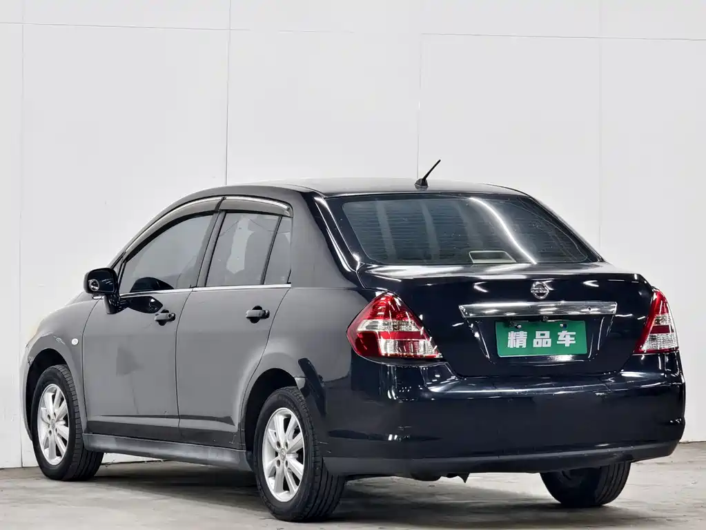 Nissan Tiida 2008 1.6L MT Fashion