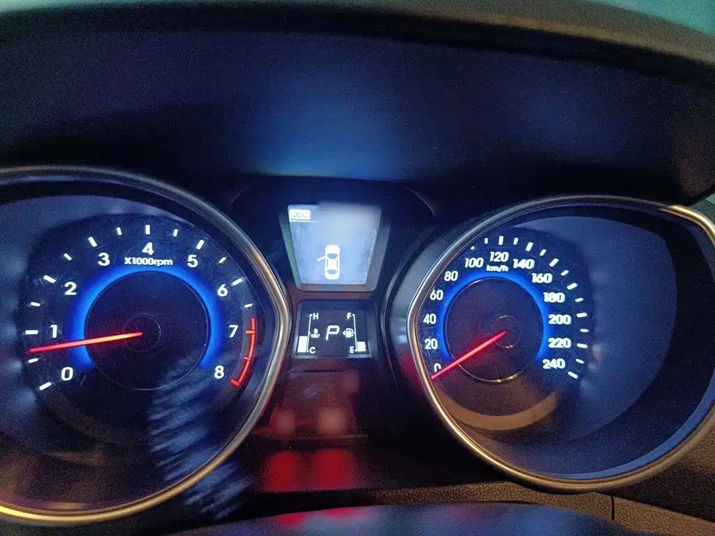 Hyundai Elantra Langdong — миниатюра 4