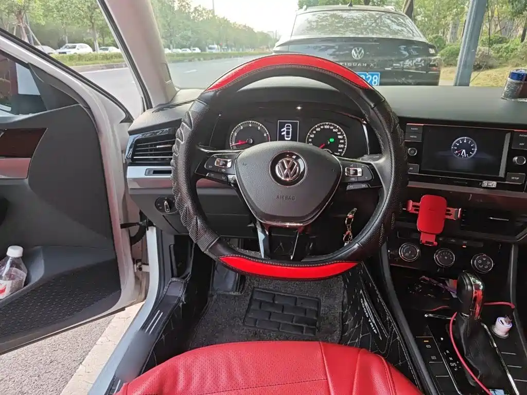 Volkswagen Bora 2020 1.5L AT Comfort