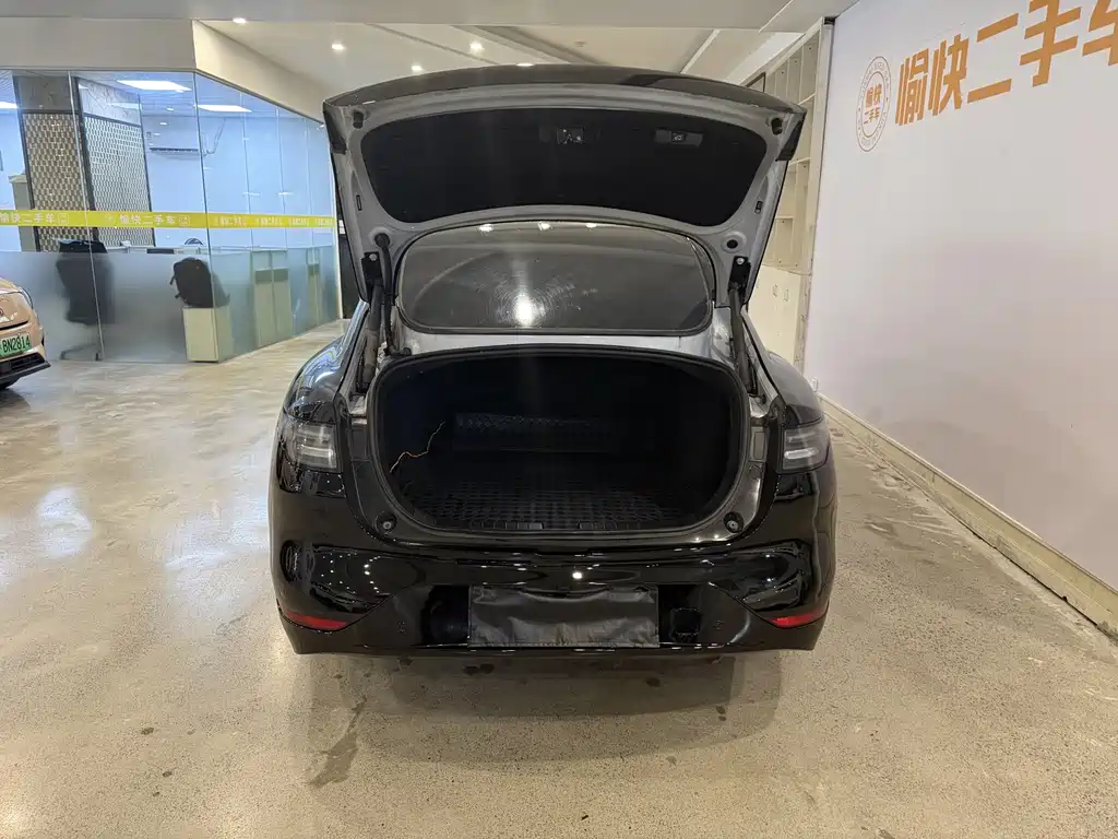 Leapmotor Leapmotor C01 — миниатюра 8