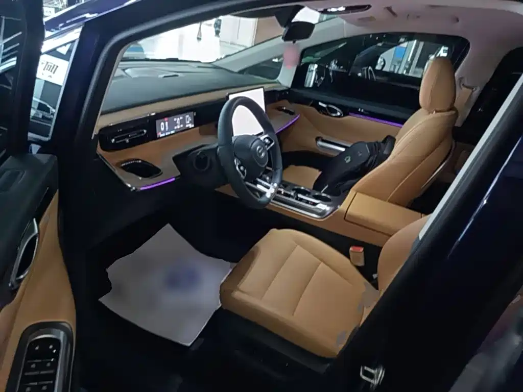 GAC Motor Trumpchi E8 PHEV — миниатюра 15