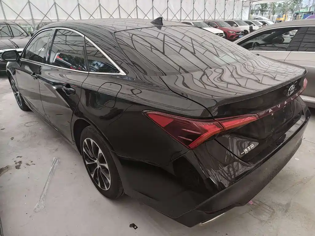 Toyota Avalon — миниатюра 6