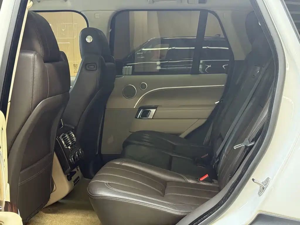 Land Rover Range Rover — миниатюра 11
