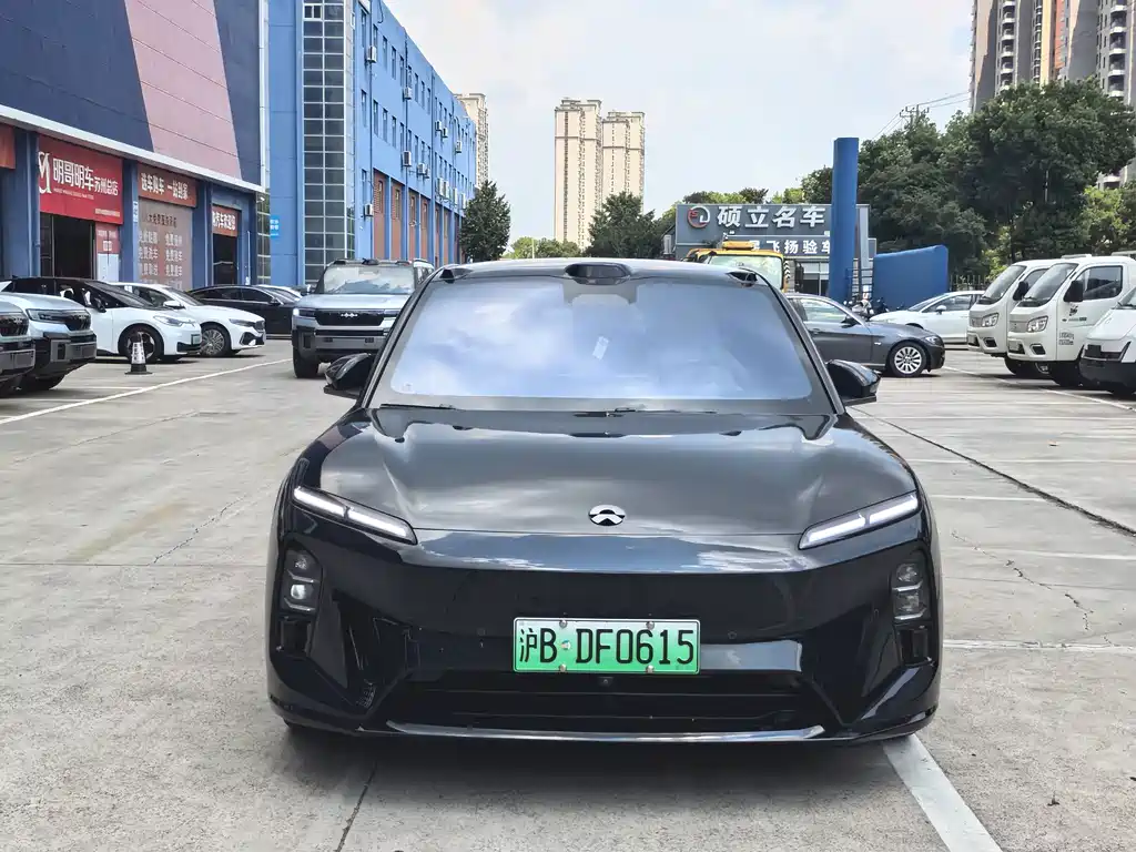 NIO ET5T — миниатюра 2