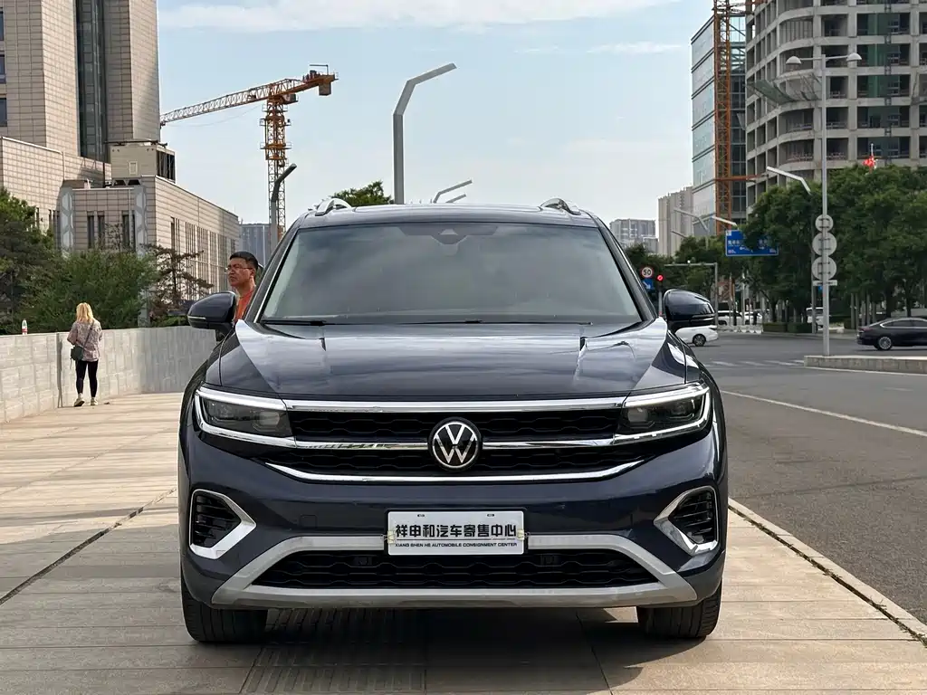 Volkswagen Viloran 2022 530TSI Flagship Pro 6 мест