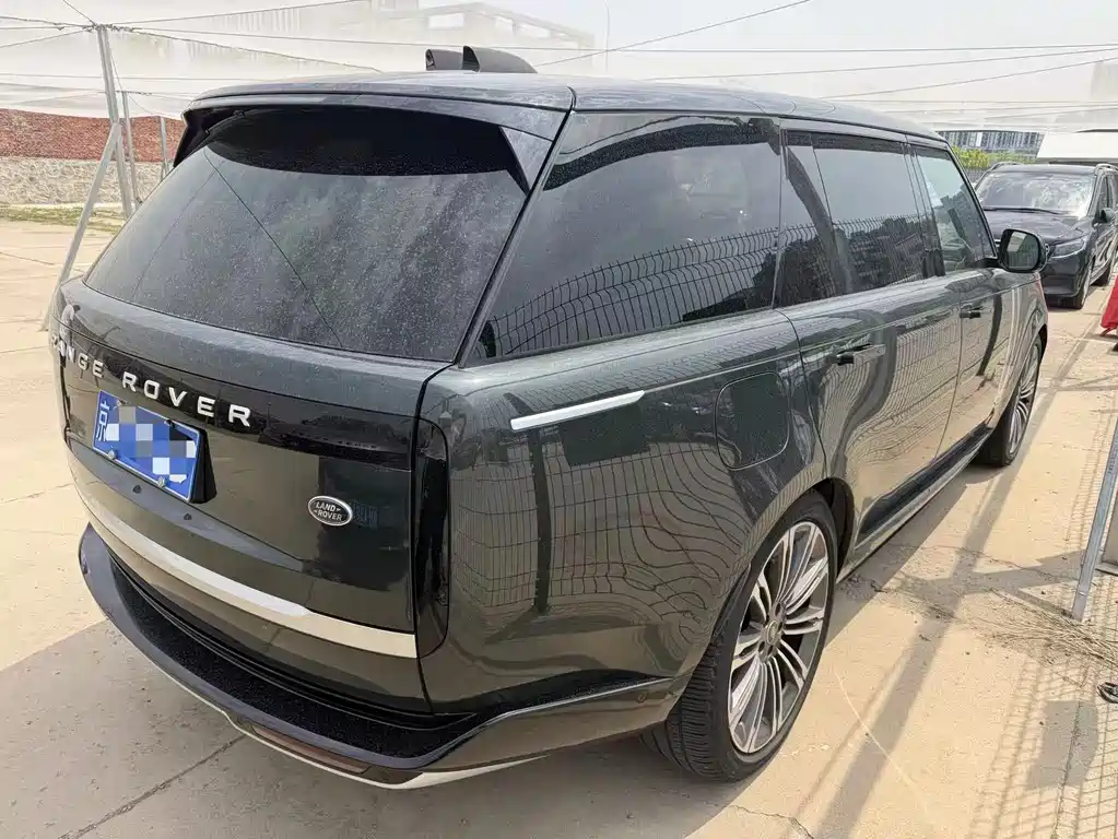 Land Rover Range Rover 2023 3.0 L6 400PS Long Wheelbase