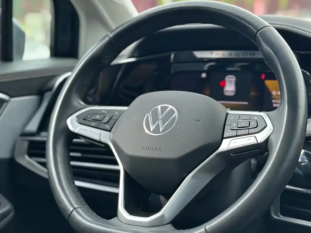 Volkswagen Viloran 2022 530TSI Flagship Pro 6 мест