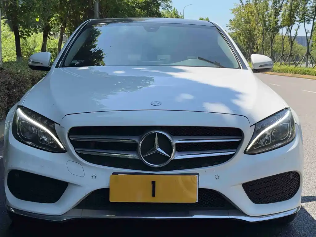 Mercedes-Benz C-Class — миниатюра 2