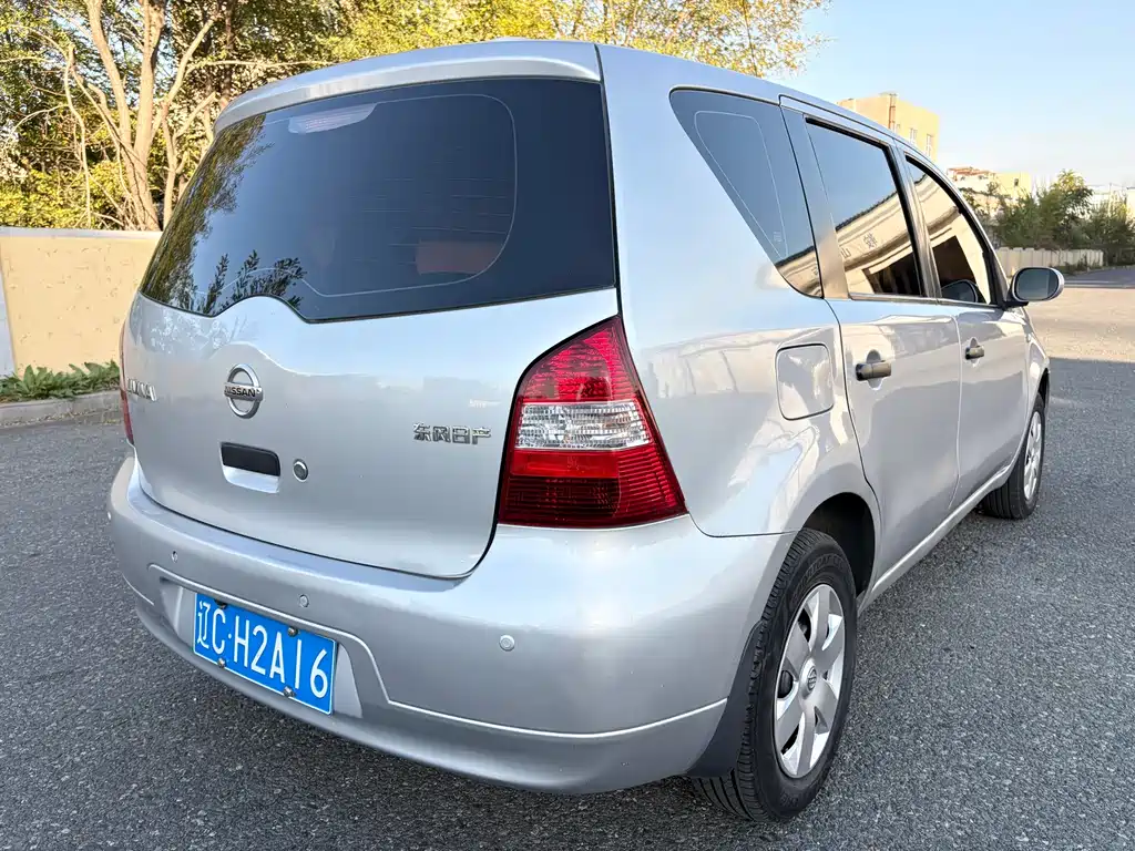 Nissan Livina — миниатюра 6
