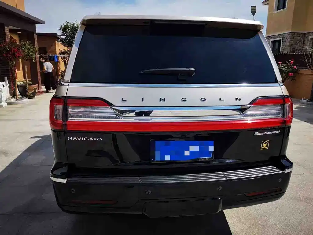 Lincoln Navigator — миниатюра 4