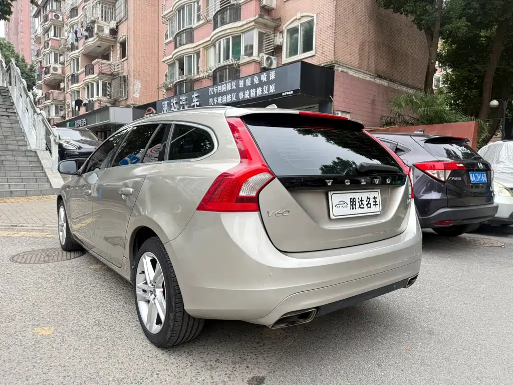 Volvo V60 — миниатюра 4