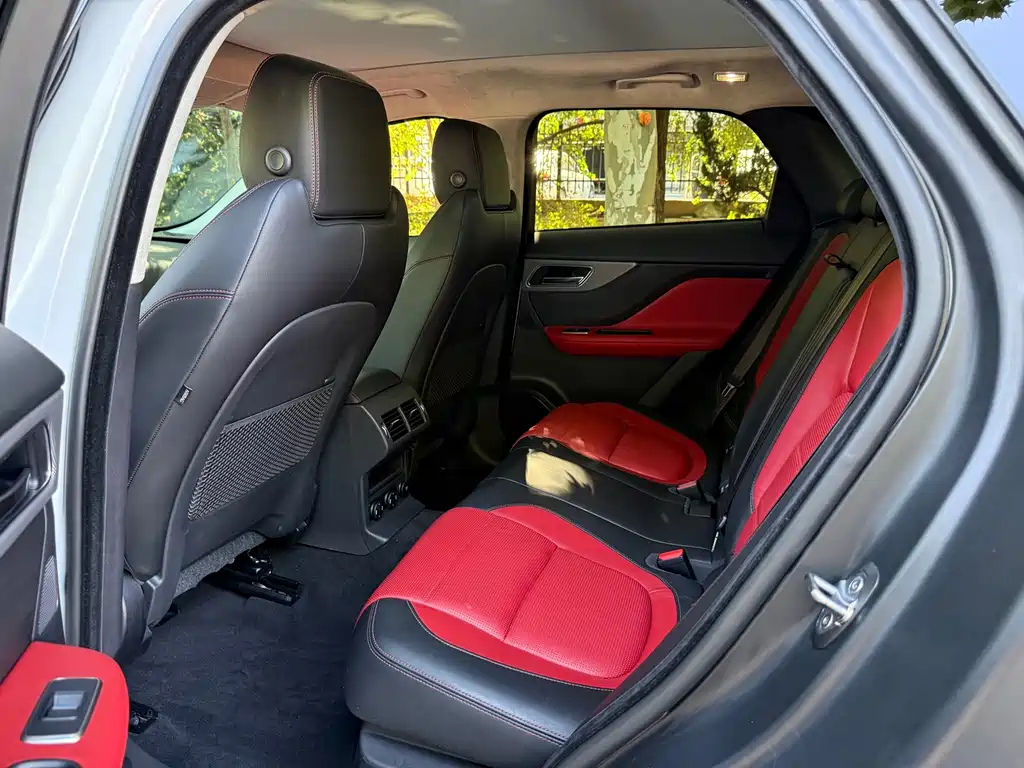 Jaguar F-PACE — миниатюра 16