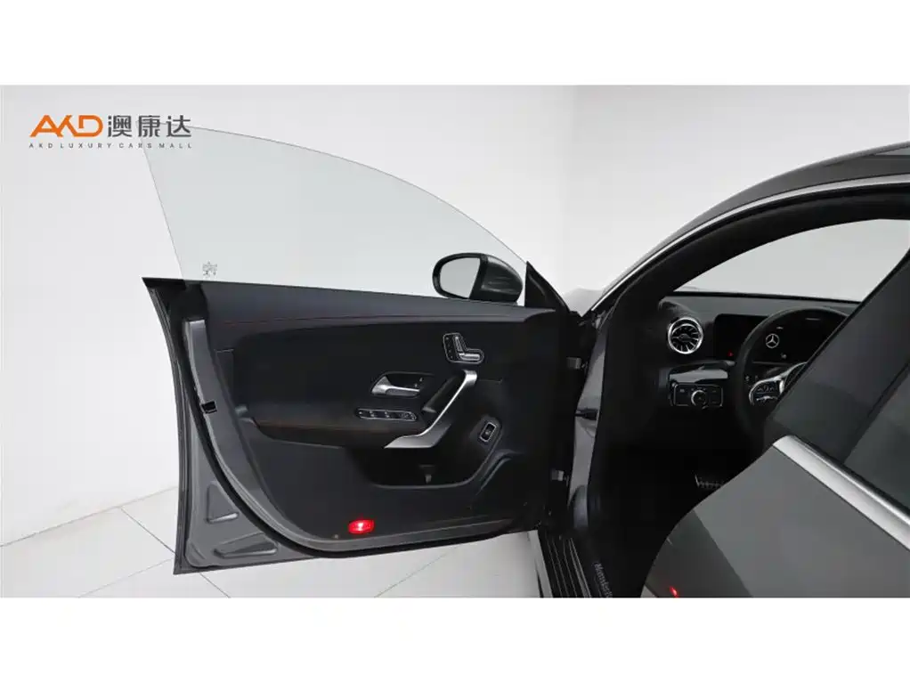 Mercedes-Benz CLA (Import) — миниатюра 10