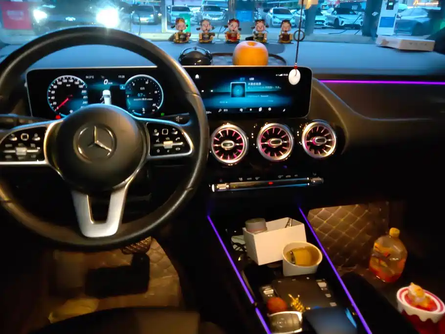 Mercedes-Benz GLA — миниатюра 12
