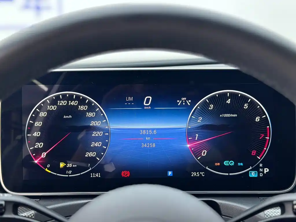 Mercedes-Benz C-Class — миниатюра 10