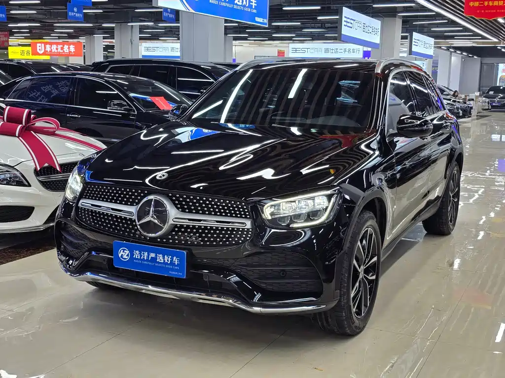 MERCEDES-BENZ GLC